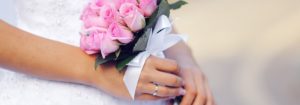 Nevěsta a svatební kytice