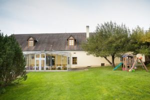 Hotel Baroko - zahrada a dětské hřiště