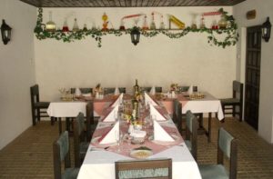 Golemův restaurant - svatební tabule pod střechou
