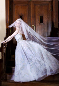 Svatební šaty1