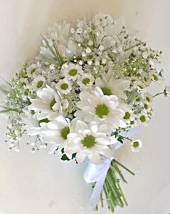 Svatební kytice bílá