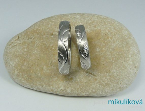 Jana Mikulíková - snubní prsteny bílé zlato