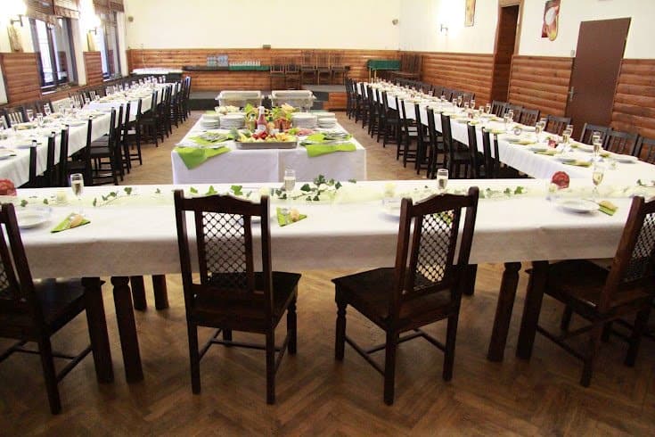 Restaurace Na Statku Jevany - svatební stůl
