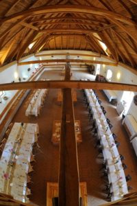 Svatebně vyzdobený špejchar