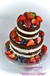 Dorty Kařez - svatební dort naháč, extra čokoládový korpus, smetanové mascarpone, lesní ovoce