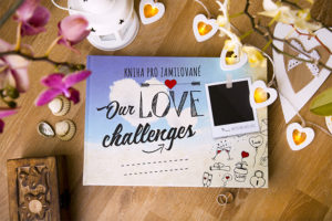 Kniha pro zamilované Our Love Challenges obálka