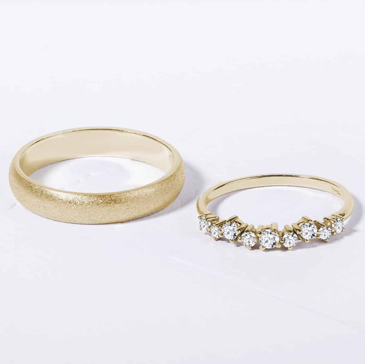 Snubní prsteny pár zlato žluté matné a lesklé s diamanty 4 zn. Klenota