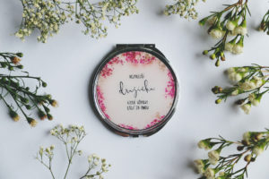 Elegantní zrcátko jako svatební dárek pro družičku