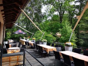 Restaurace Pod Zámkem Průhonice - terasa