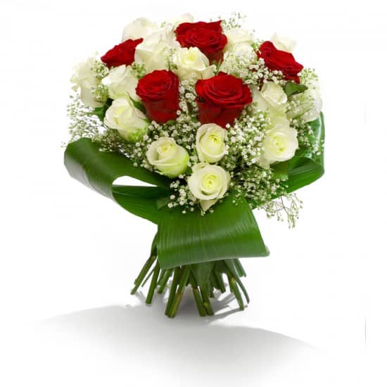 Kytice červených a bílých růží (nejen k zásnubám)