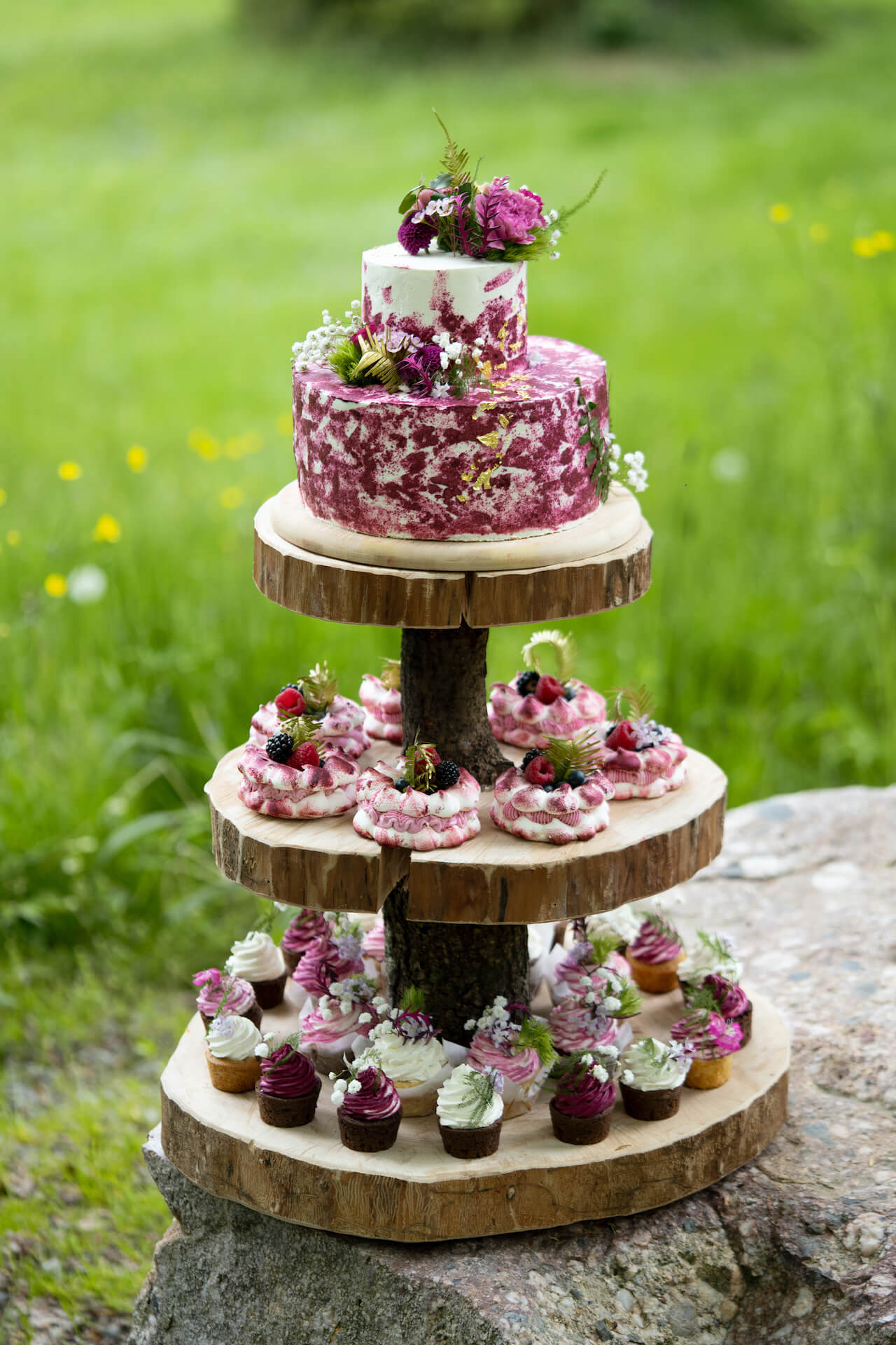 Zámek Třešť svatební dort v zámeckém parku