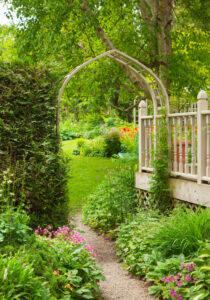 Vstup do lesní zahrady